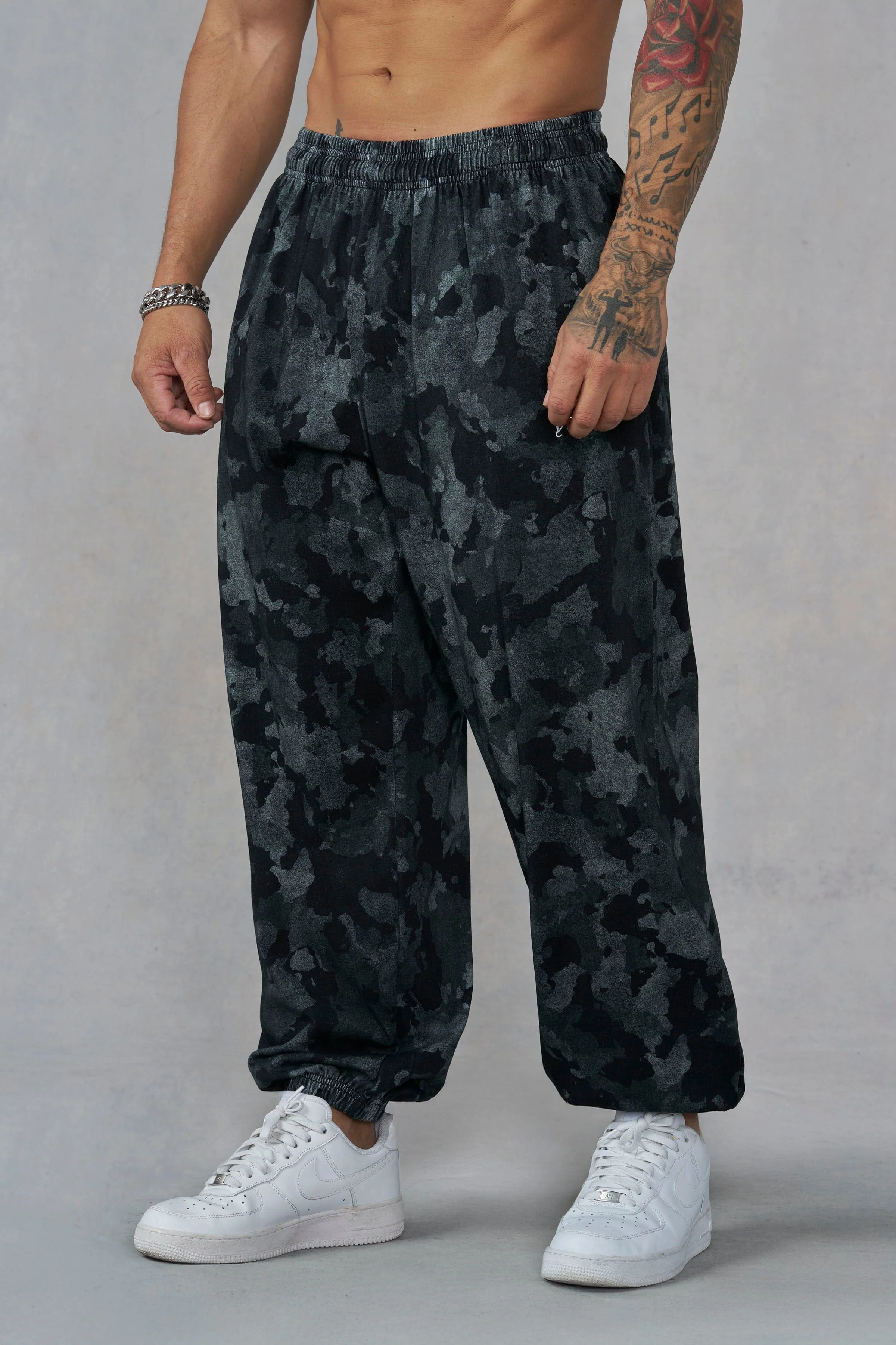 2155 - Camo Pump Cover Joggers - Image 8