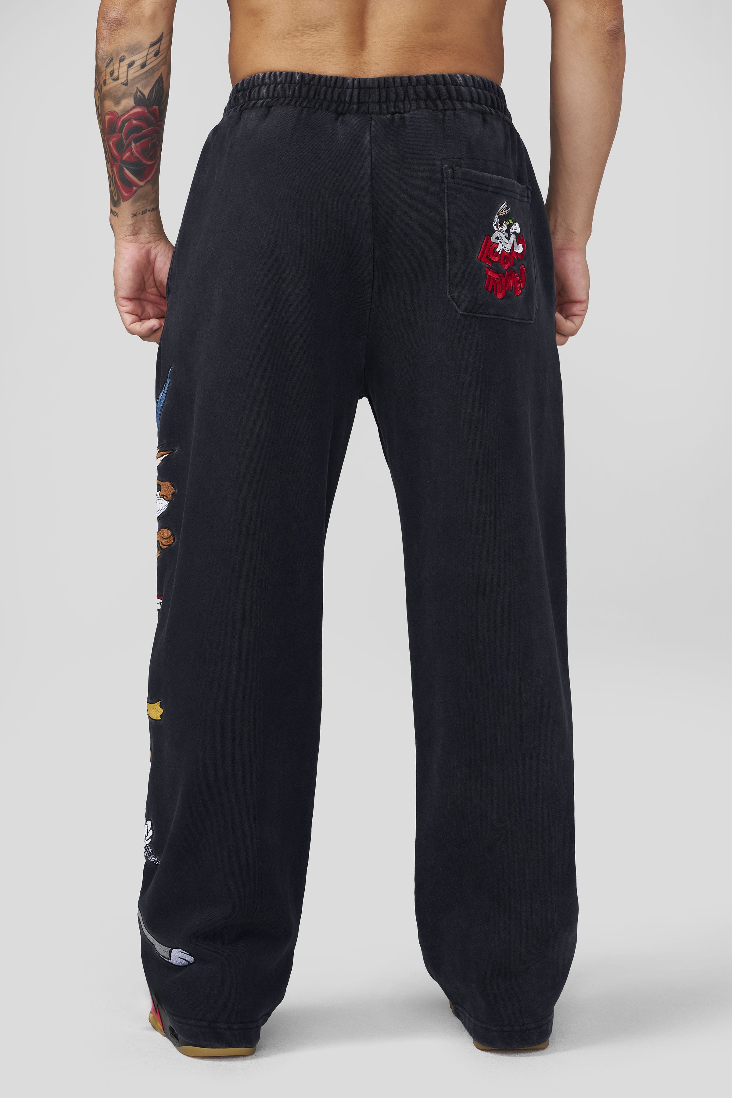 2183 - Looney Tunes Squad Sweats - July 7th - Image 5