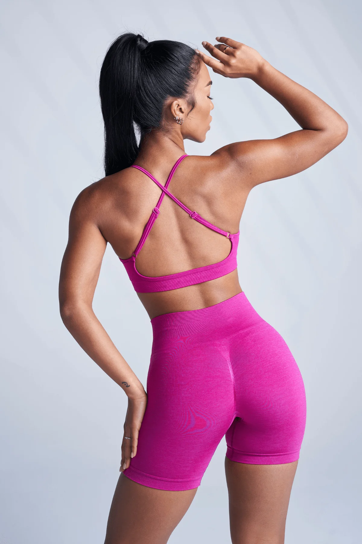W120 - Core Seamless Shorts - Image 5