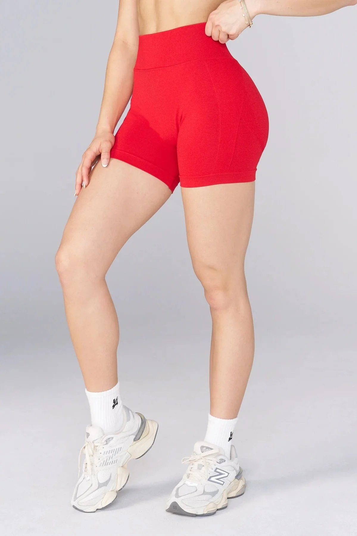 W148 Curve hourglass Shorts 5" - Image 10