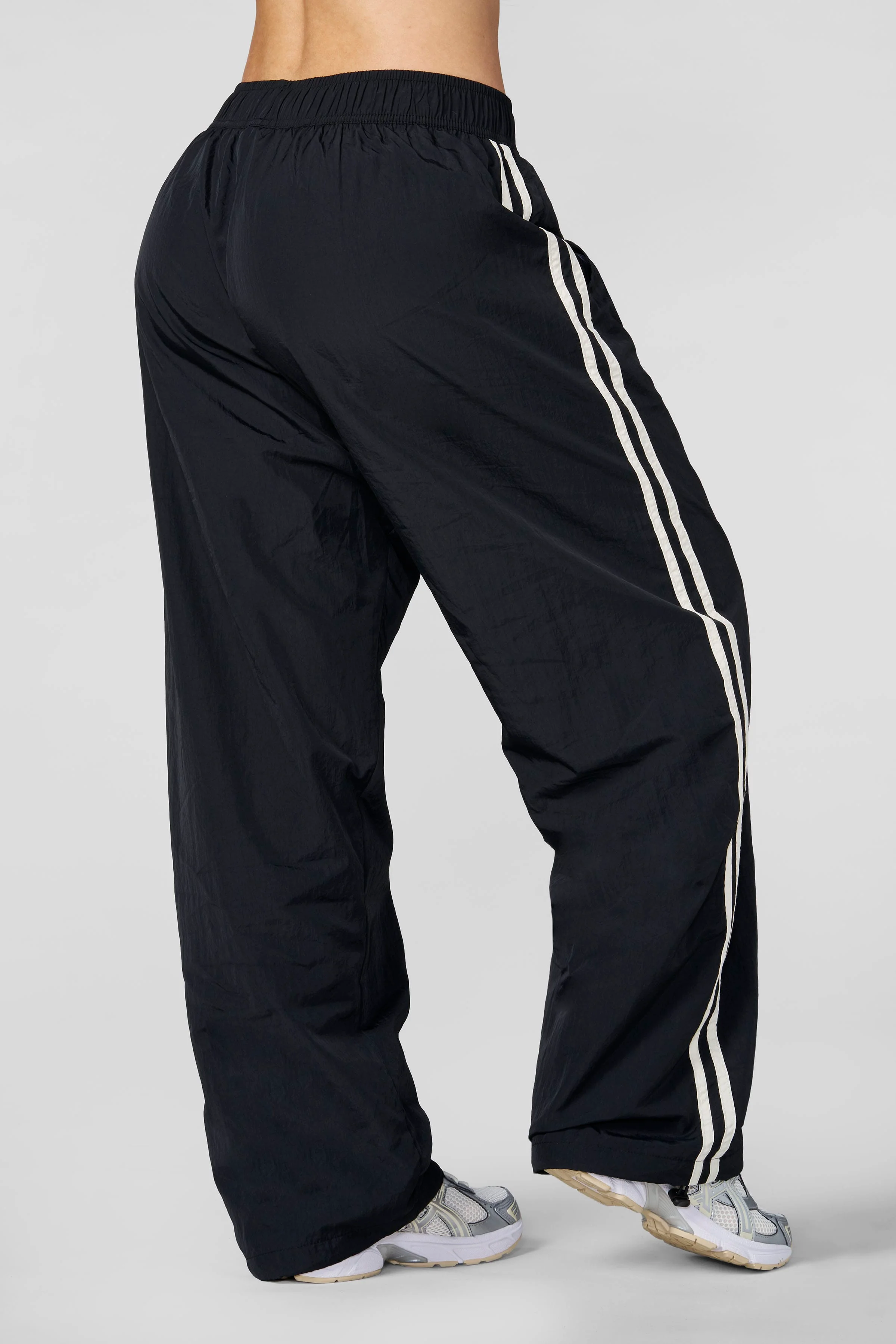 W2246 - Vintage Track Pant - Image 10