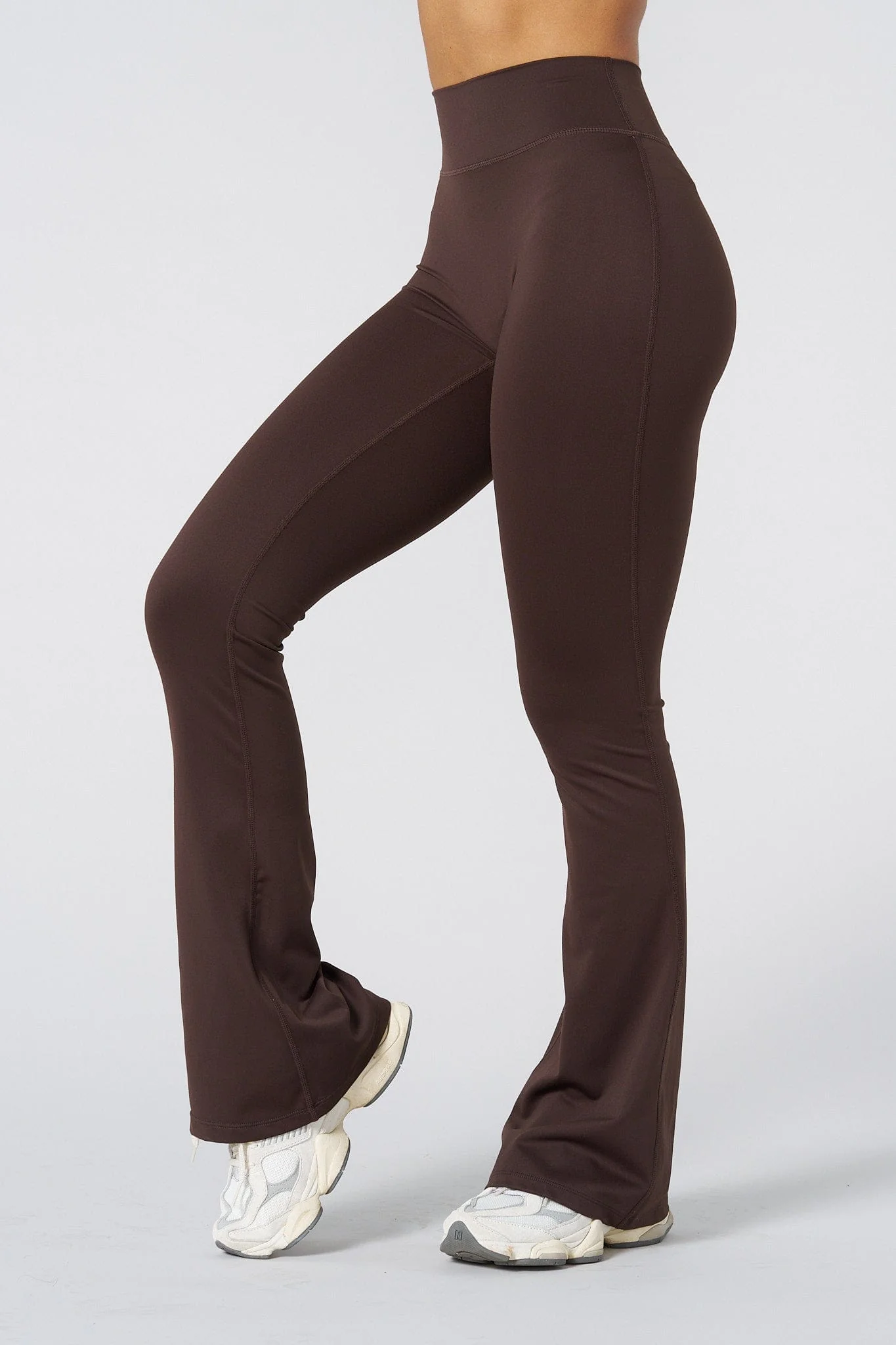 W227 - Curve Flare Leggings - Image 19