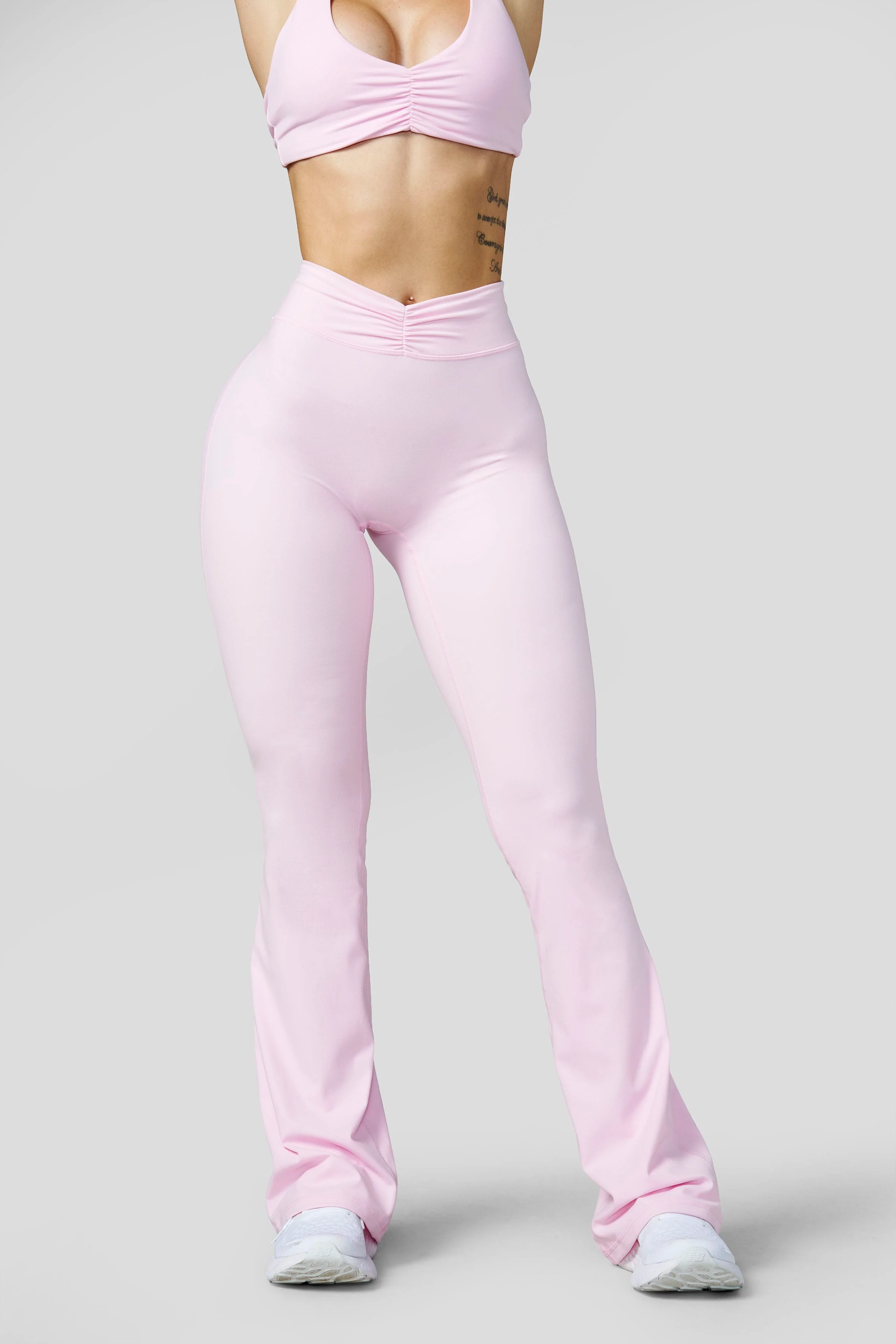 W2279 Buttersoft Scrunch Band Flare Leggings (short) - Image 8