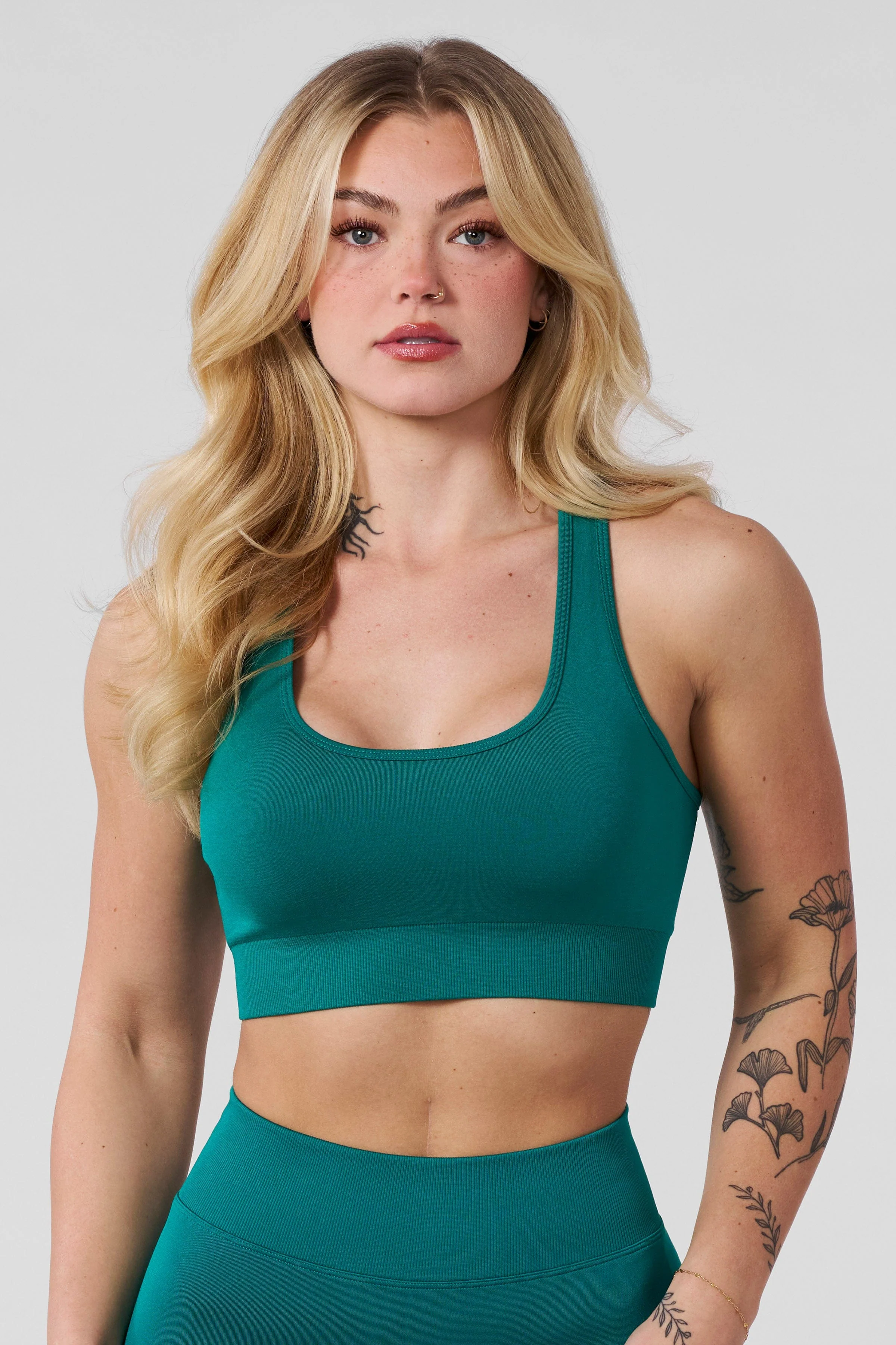 W357 Legacy Seamless Bra - Image 3