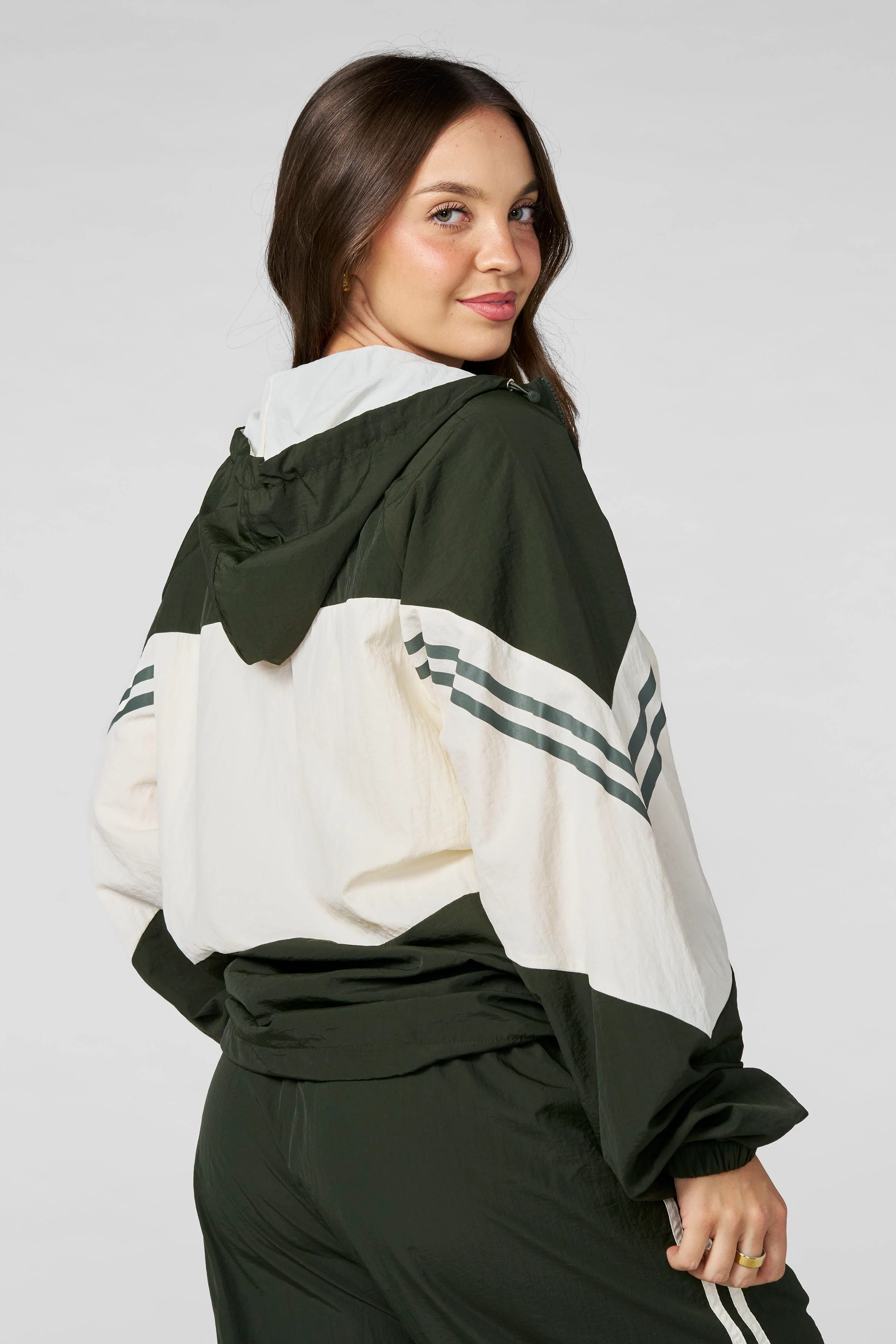 W5166 - Vintage Windbreaker - Image 5