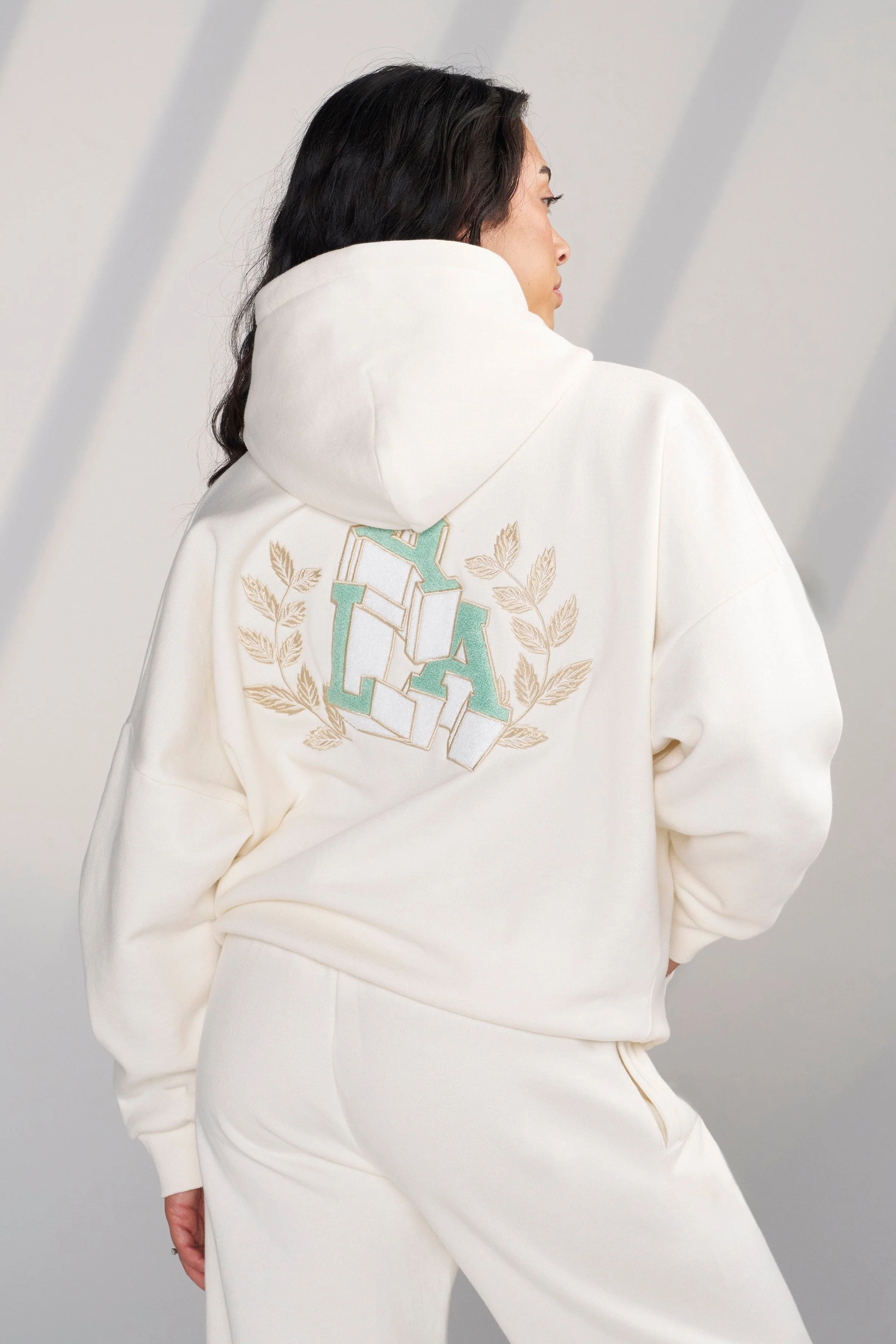 W524 - Teddy Hoodie - Image 10