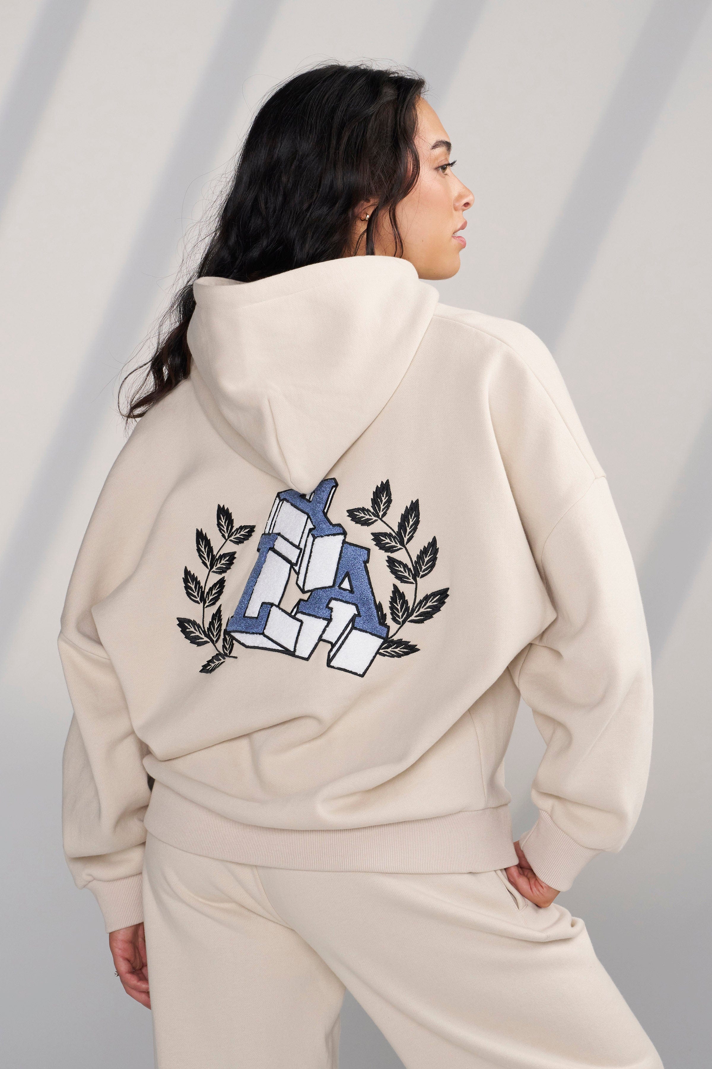 W524 - Teddy Hoodie - Image 12